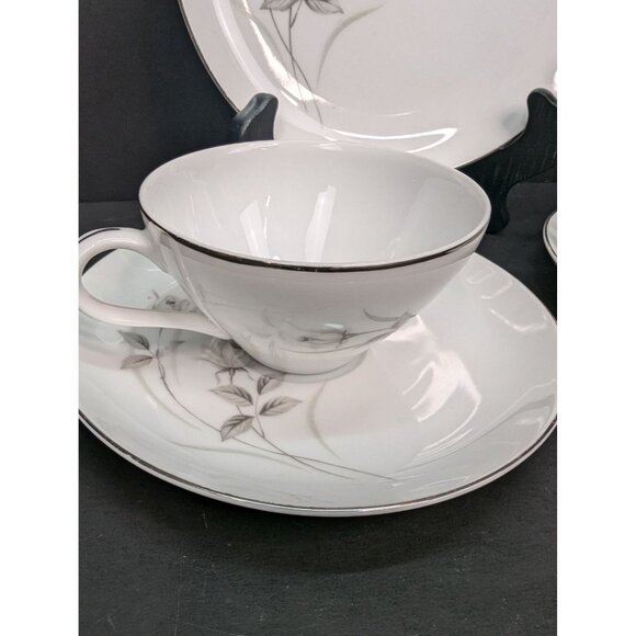 Harmony House Fine China 3504 Harmony Rose 1 Salad Plate and 2 Cups w/Saucers - Picture 6 of 10